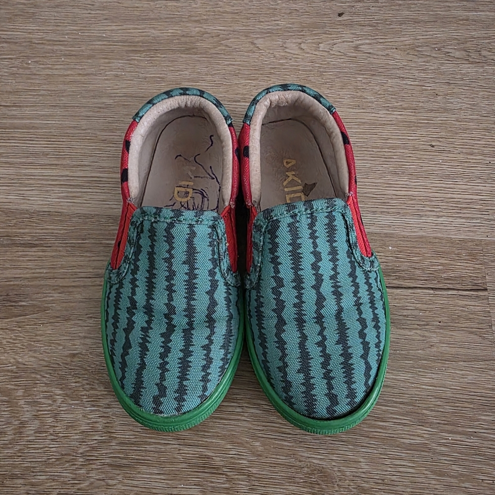 AKID Slip-On Shoes SZ 8 - Picture 3 of 5